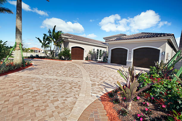 Best Driveway Resurfacing Pavers  in Thiensville, WI
