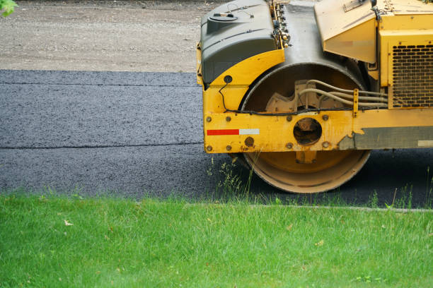Best Interlocking Driveway Pavers  in Thiensville, WI