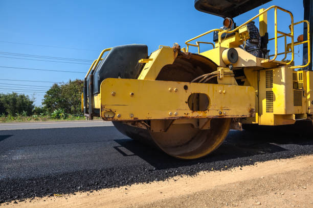 Best Driveway Paving Contractor  in Thiensville, WI